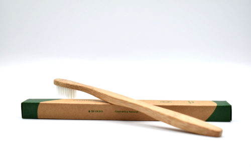 Cepillo Dientes de Bambú Duro para Adultos, Di Oleo. Arboldeneem